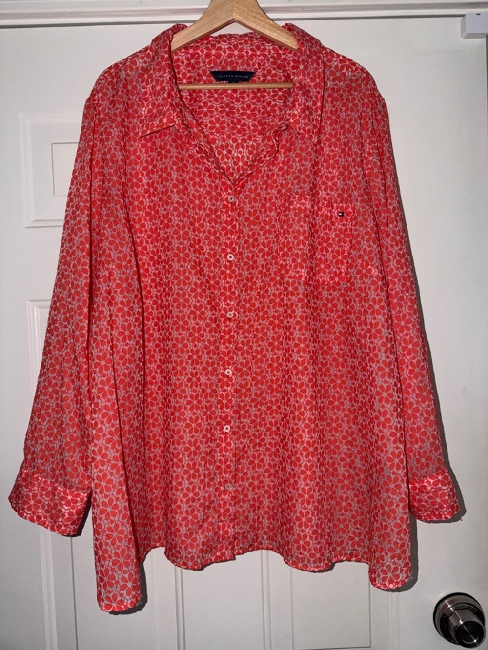 Tommy Hilfiger Burnout Coral-Print Relaxed Button Front‎ Blouse. 3x